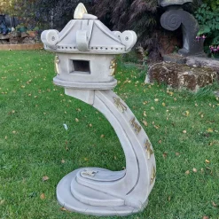 Statues & Sculptures Pagodas-Classic Curved Japanese Pagoda Lantern Stone Garden Ornament