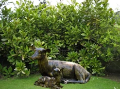 Statues & Sculptures Stags & Deers-Laying Doe & Fawn 55cm Bronze Metal Garden Statues